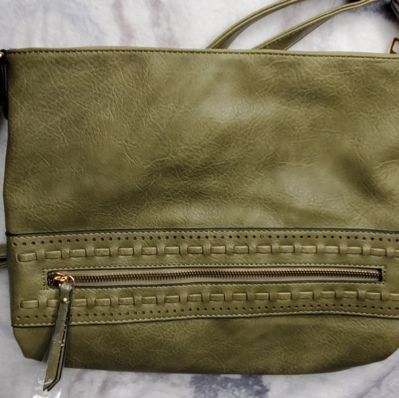 High Quality Pebbled Vegan Leather Purse - Picture 5 of 15